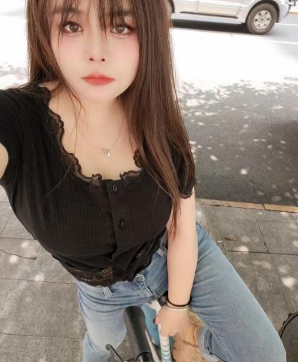 成都e杯美少妇