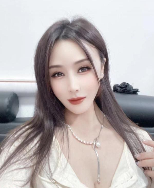 黑丝美腿御姐婷婷