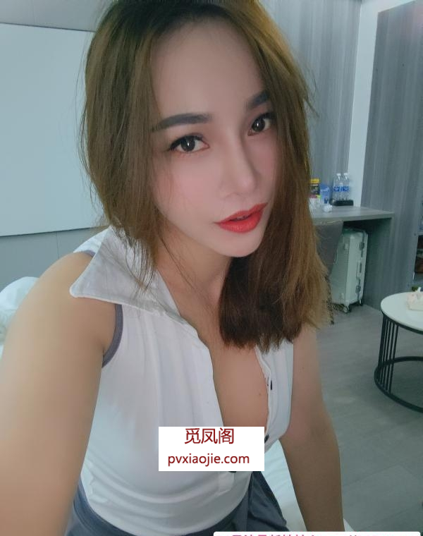风骚型大长腿少妇